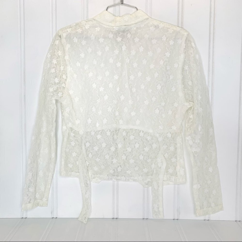 VINTAGE SYMBOL WHITE  LACE BUTTON DOWN GOLD BUTTONS SEMI SHEER WOMEN SHI… - Picture 7 of 14
